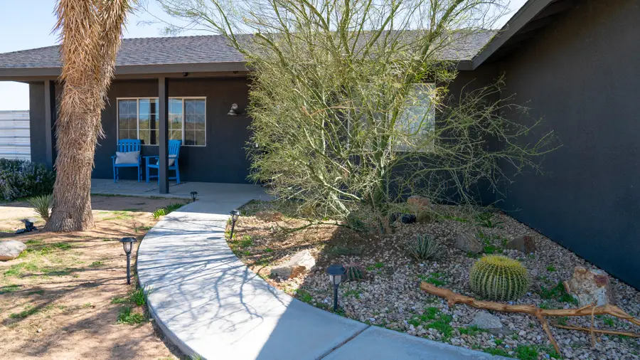 56625 Lowe Avenue, Yucca Valley, CA 92284 - Image #2