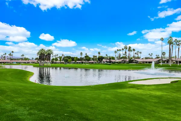 52 Ponderosa Circle, Palm Desert, CA 92211