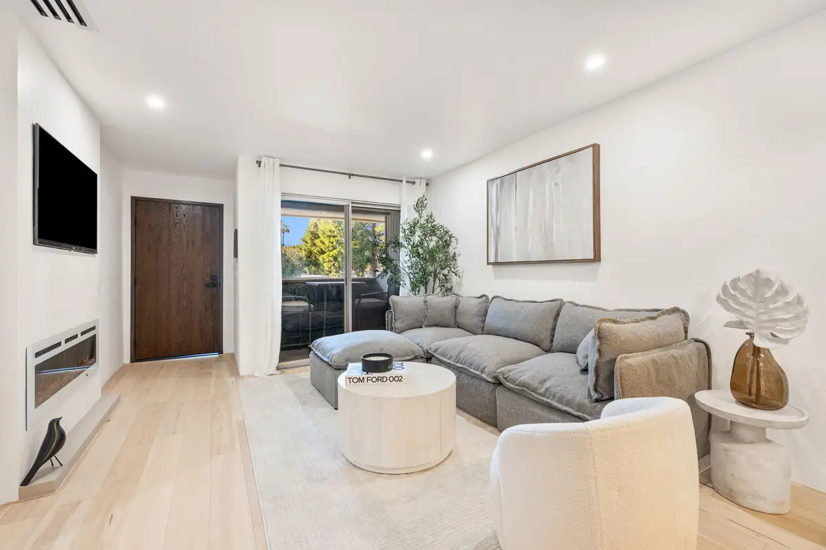 2857 N Los Felices Road #203, Palm Springs, CA 92262 - Image #1