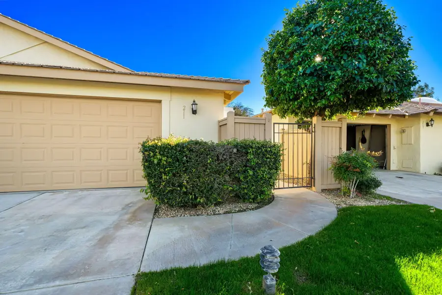 211 Las Lomas, Palm Desert, CA 92260 - Image #2