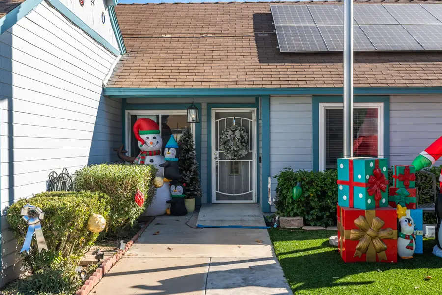 1003 N Driftwood Avenue, Rialto, CA 92376 - Image #3