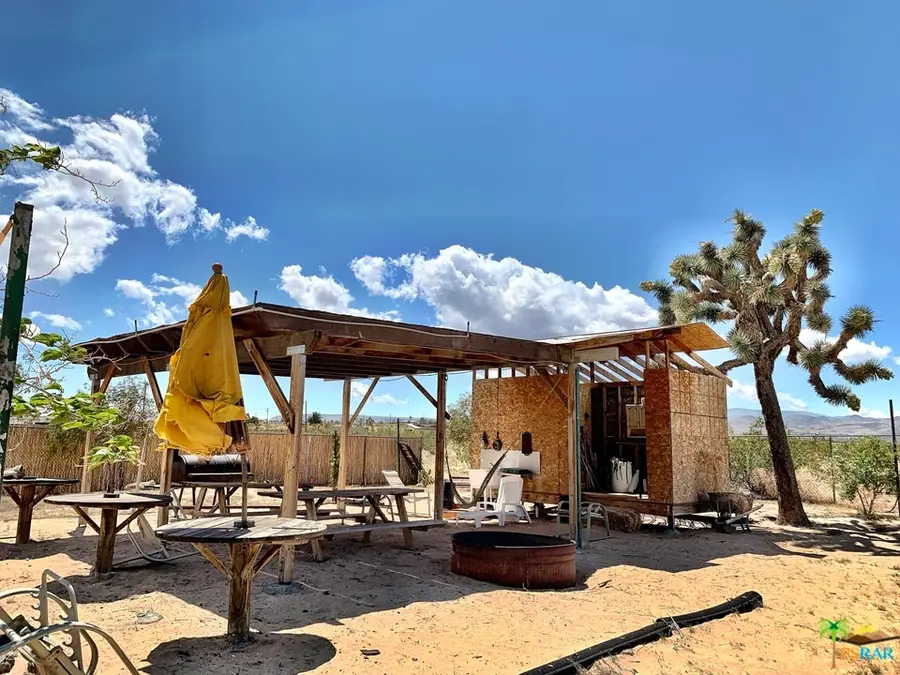 58575 Gerrie Lane, Landers, CA 92285 - Image #3