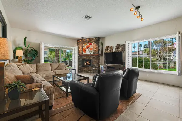 618 Vista Lago Circle N, Palm Desert, CA 92211