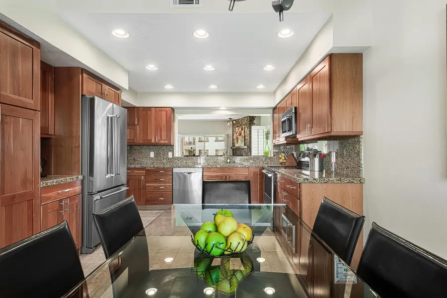 618 Vista Lago Circle N, Palm Desert, CA 92211 - Image #3