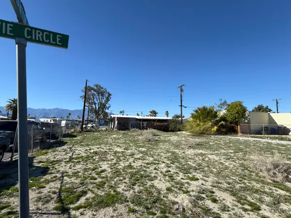 32421 Bowie Circle, Thousand Palms, CA 92276