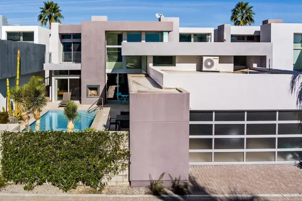 1054 Paz Drive, Palm Springs, CA 92262