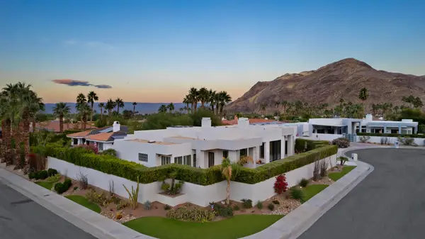 900 Dogwood Circle E, Palm Springs, CA 92264