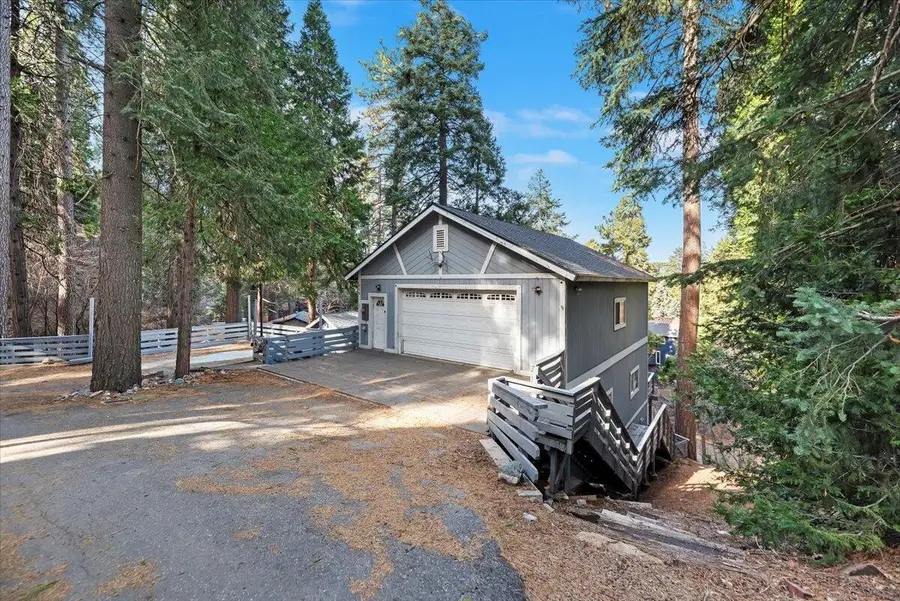 810 Oakmont Lane, Lake Arrowhead, CA 92352 - Image #2