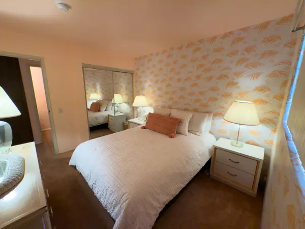 2809 N Los Felices Circle E #115, Palm Springs, CA 92262