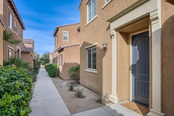 436 Via De La Paz, Palm Desert, CA 92211