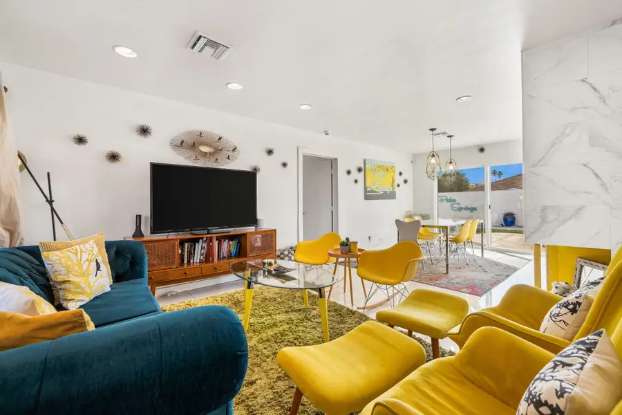3963 E Calle San Antonio, Palm Springs, CA 92264 - #2
