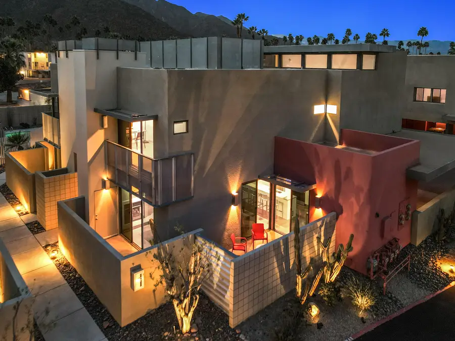 677 E Arenas Road, Palm Springs, CA 92262 - Image #2