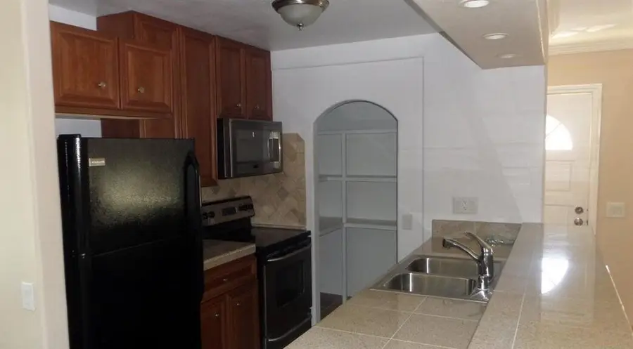 72586 Edgehill Drive #4, Palm Desert, CA 92260 - Image #3