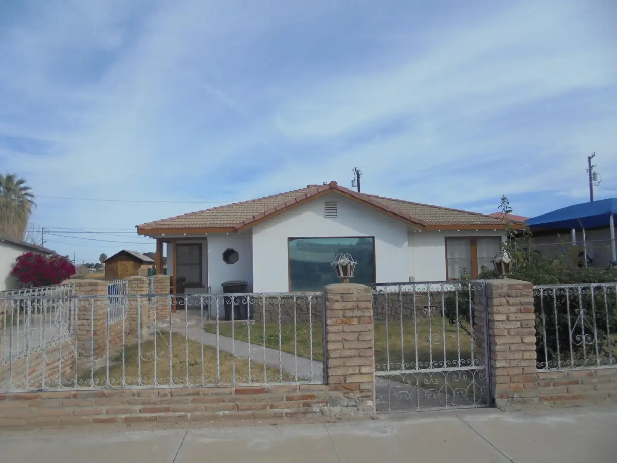 318 N Carlton Avenue, Blythe, CA 92225 - #1