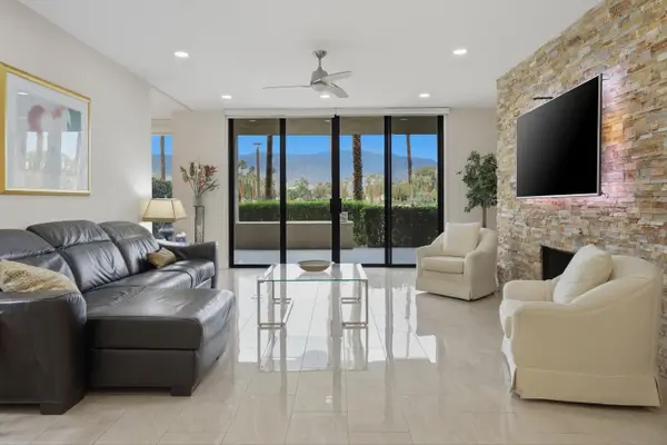 910 Island Drive #114, Rancho Mirage, CA 92270