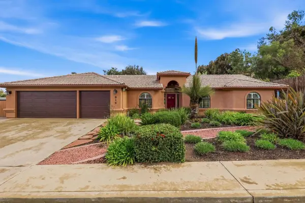 816 Birch Avenue, Escondido, CA 92027