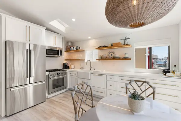 37 El Paseo Street, Newport Beach, CA 92663