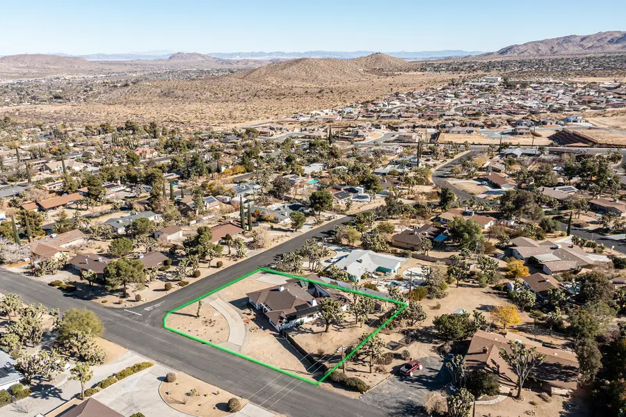 8687 Grand Avenue, Yucca Valley, CA 92284 - #3