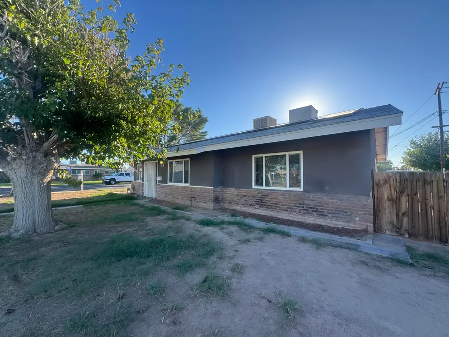 301 N Sola Avenue, Blythe, CA 92225 - #2