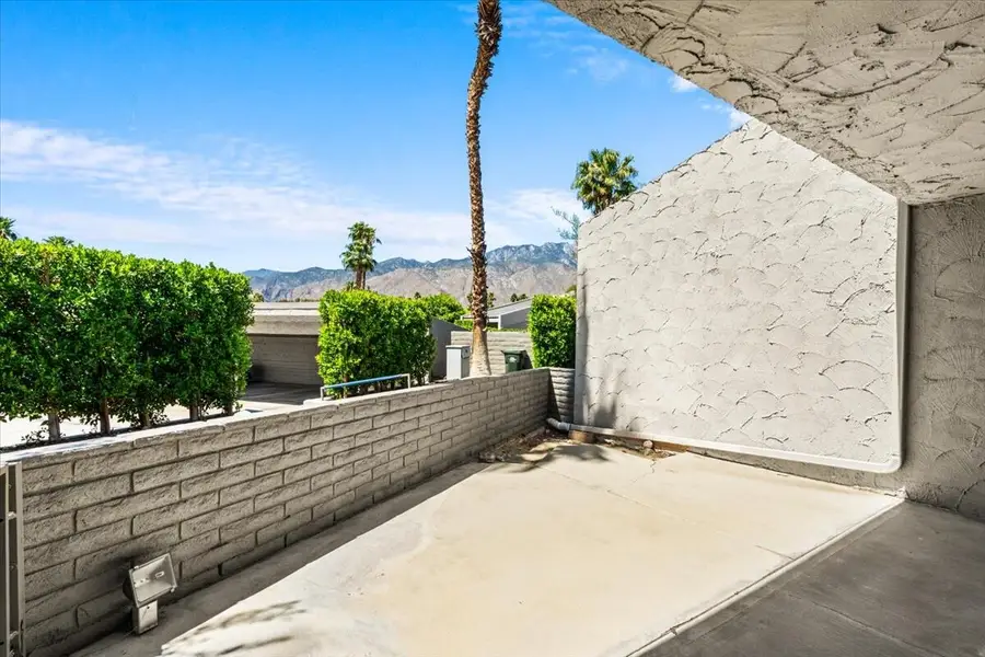 2620 N Whitewater Club #D, Palm Springs, CA 92262 - #2
