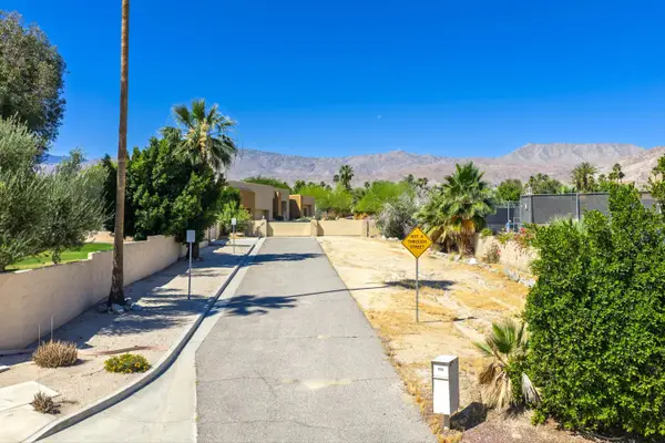 47200 Desert Lily Drive, Palm Desert, CA 92260