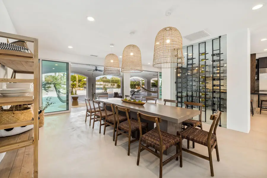 594 W Stevens Road, Palm Springs, CA 92262 - #3