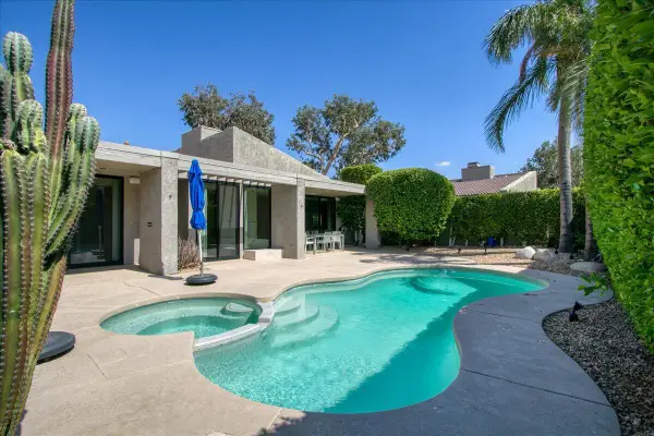 2995 Sundance Circle E, Palm Springs, CA 92262