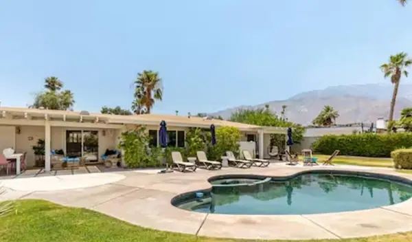 1318 E Via Escuela, Palm Springs, CA 92262