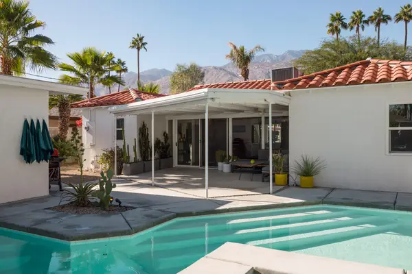 748 N Calle Rolph, Palm Springs, CA 92262