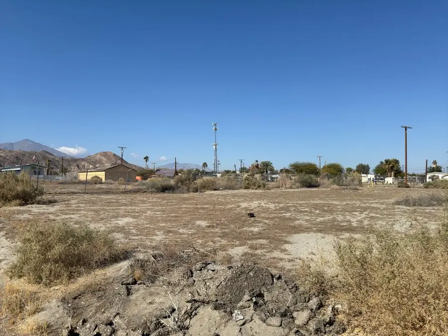 3815 Shore View Drive, Thermal, CA 92274 - #2