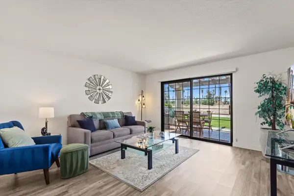 2700 E Mesquite Avenue #D17, Palm Springs, CA 92264