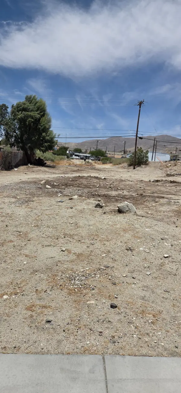 00 E Estrella, Desert Hot Springs, CA 92240
