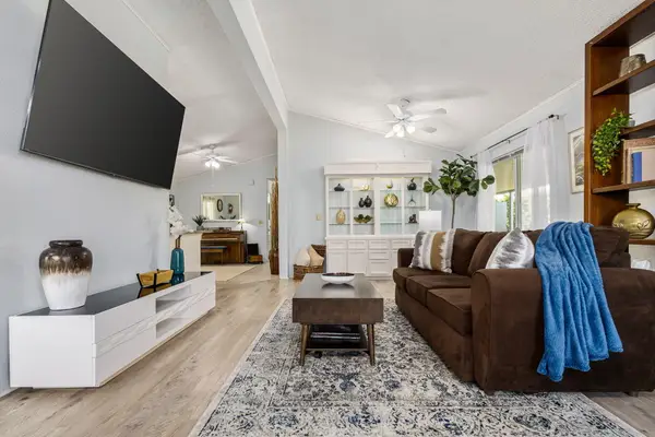 73450 Country Club Drive #33, Palm Desert, CA 92260