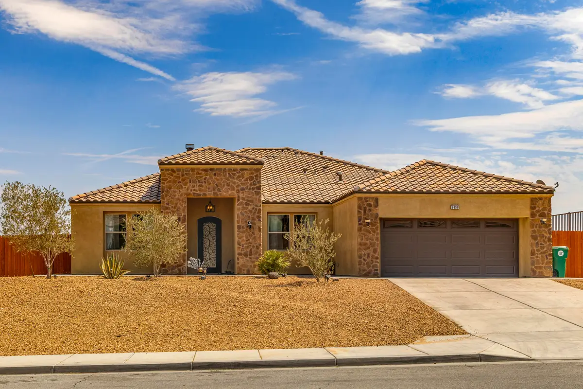 8680 Monument View Drive, Yucca Valley, CA 92284 - #1