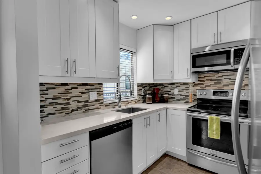 1409 N Sunrise Way #55, Palm Springs, CA 92262 - #3
