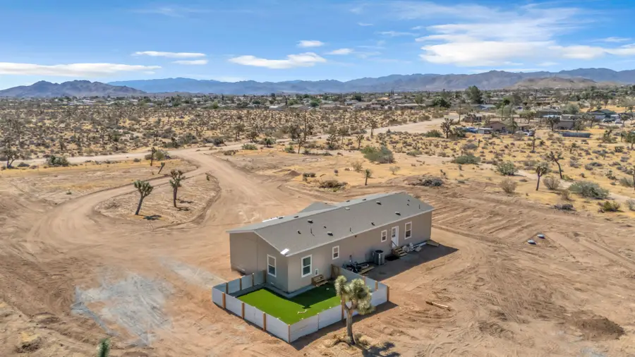 3470 Warren Vista Avenue, Yucca Valley, CA 92284 - #3