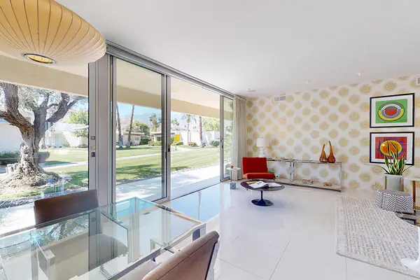 318 Desert Lakes Drive, Palm Springs, CA 92264