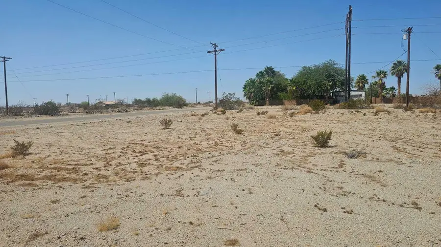 2397 Fullerton Avenue, Thermal, CA 92274 - #3
