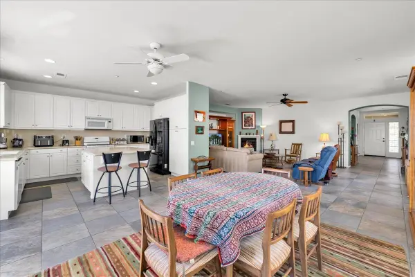 2346 Savanna Way, Palm Springs, CA 92262
