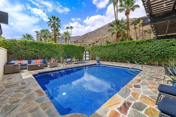 572 W Arenas Road #2, Palm Springs, CA 92262
