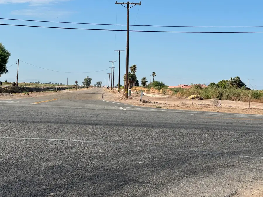 1102 W Baughman Road, Westmorland, CA 92281 - #3