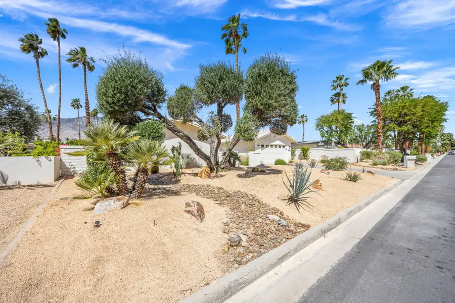 2063 S Broadmoor Drive, Palm Springs, CA 92264 - #2