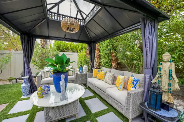 1548 Sunflower Court N, Palm Springs, CA 92262