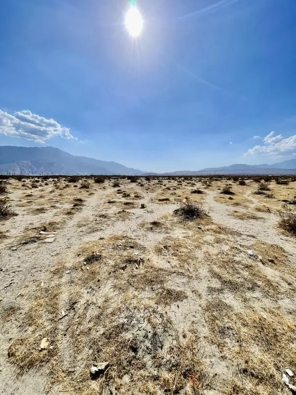 . Va Real, Desert Hot Springs, CA 92240