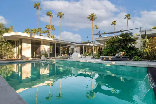1999 S Joshua Tree Place, Palm Springs, CA 92264