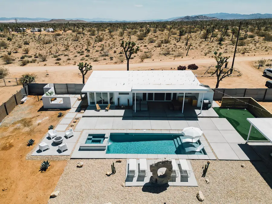 2742 Sage Avenue, Yucca Valley, CA 92284 - #3