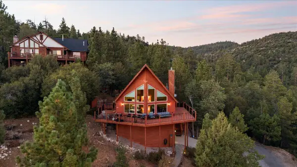 1309 Ridge Road, Fawnskin, CA 92333