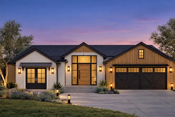 2552 Westminster Avenue, Costa Mesa, CA 92627