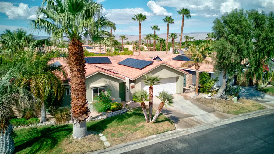 664 E Lily Street, Palm Springs, CA 92262 - #2