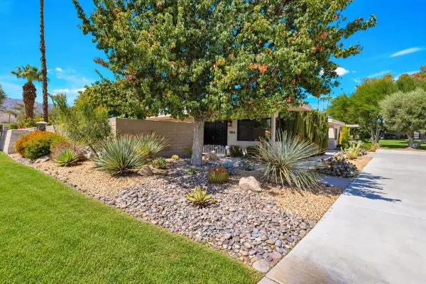 1854 E Chia Road, Palm Springs, CA 92262